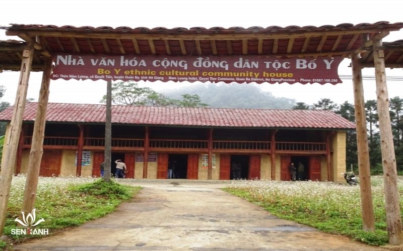 Nhà văn hóa các dân tộc Hà Giang